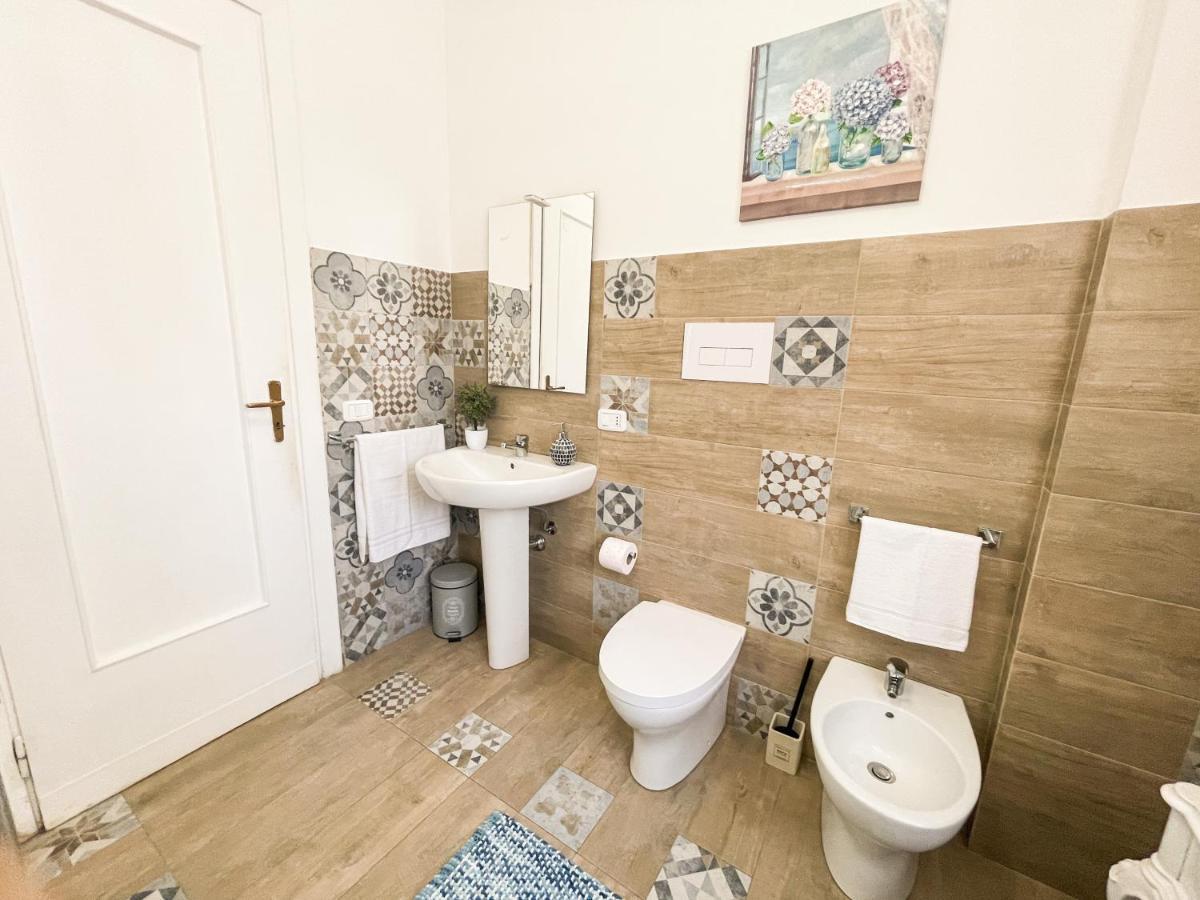 Al Politeama Rooms B&B Palermo Buitenkant foto