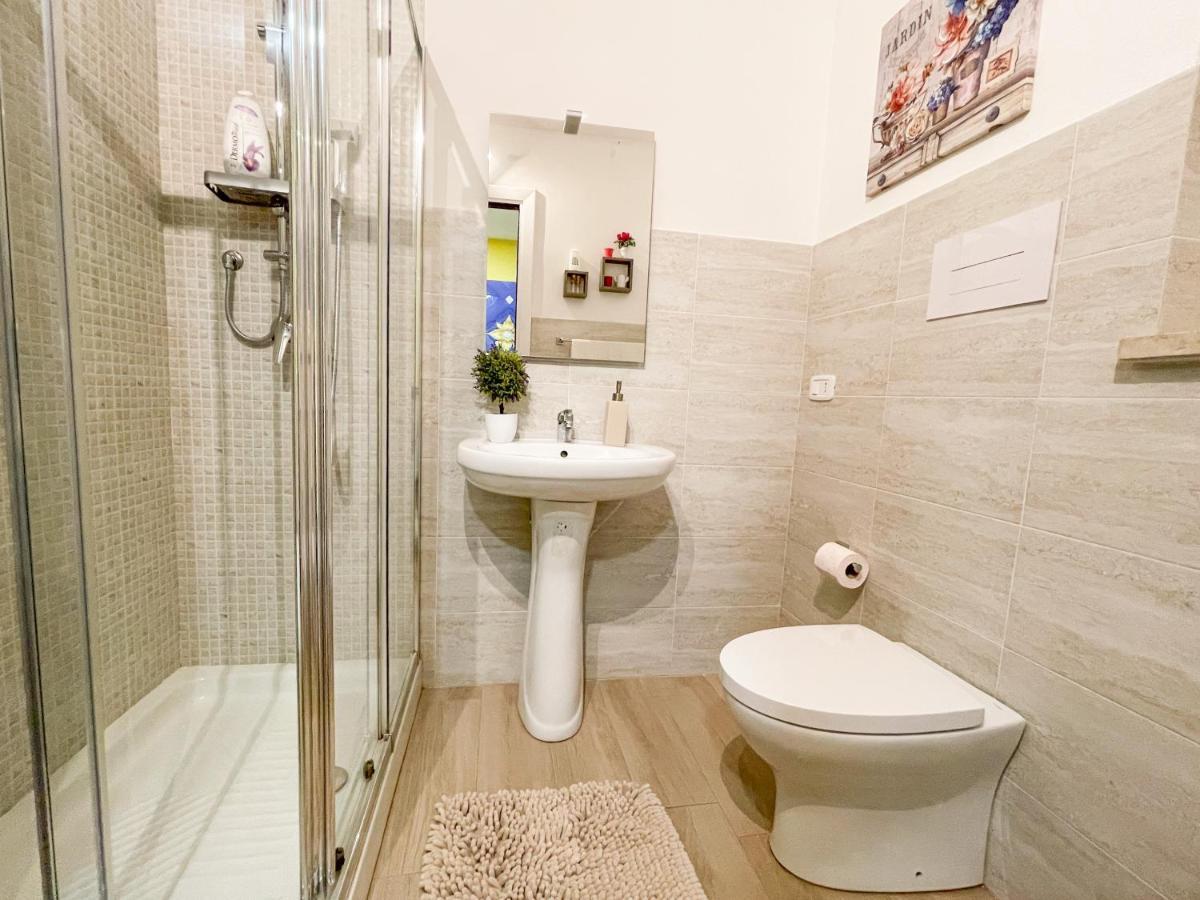 Al Politeama Rooms B&B Palermo Buitenkant foto